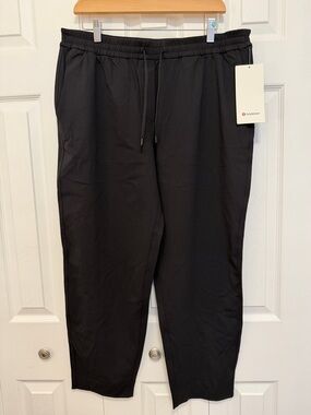 lululemon Tapered-Leg Mid-Rise 7/8 Pant *Luxtreme